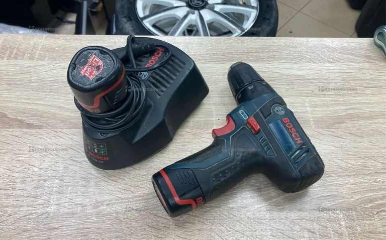 Шуруповерт Bosch 10.8V