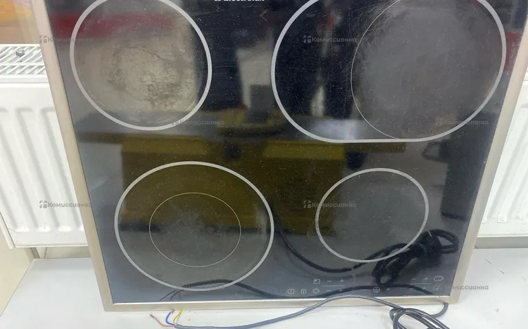 Варочная поверхность Electrolux EHS 60160X
