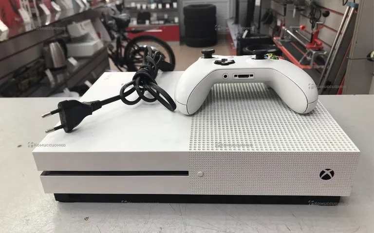 Приставка Xbox One S 1Tb