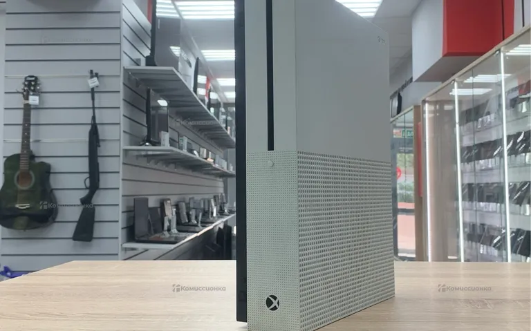 Приставка Xbox One S 512 GB