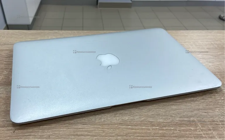 MacBook Air ( 11-inch A1370 )