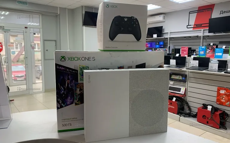 Приставка Xbox one s 500gb