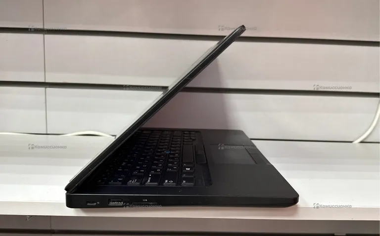 Ноутбук Dell i7-6600U/930MX/8RAM/256SSD