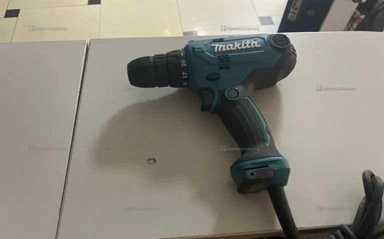 Сетевая дрель Makite DF0300