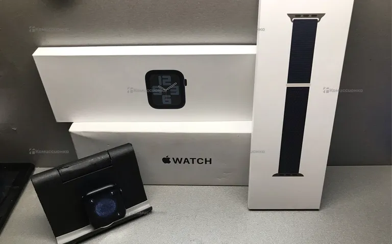 Часы  APPLE WATCH SE 2 44mm