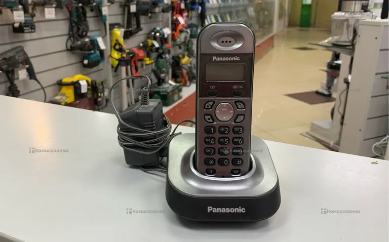 Телефон Panasonic KX-TGA141RU