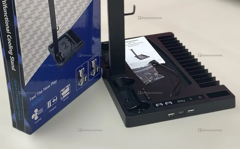 вертикальня подставка с охлаждением PS5