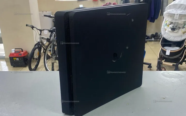 PS4. PS 4. Slim 500gb
