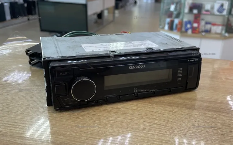 Автомагнитола  KENWOOD KMM-105