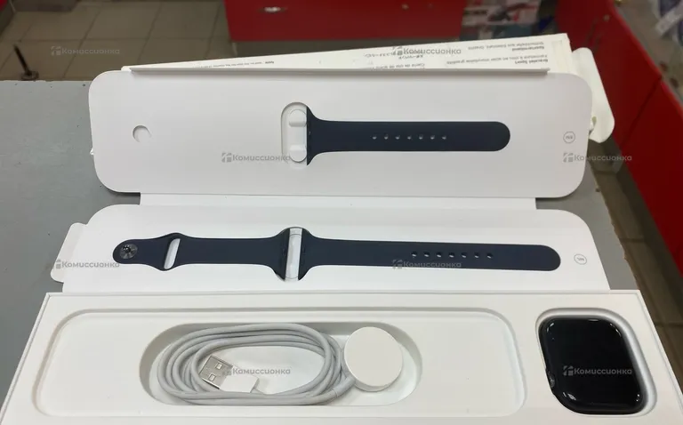 Часы  Apple Watch Series 8 45mm