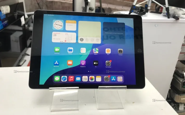 Планшет Apple iPad 9 gen 64GB Wi-Fi