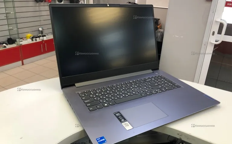 Ноутбук Lenovo ideaPad 3 17IAU7