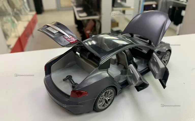 Машинка Tesla Model S