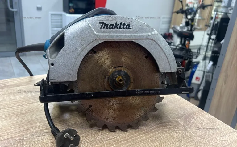 Дисковая пила Makita HS7600