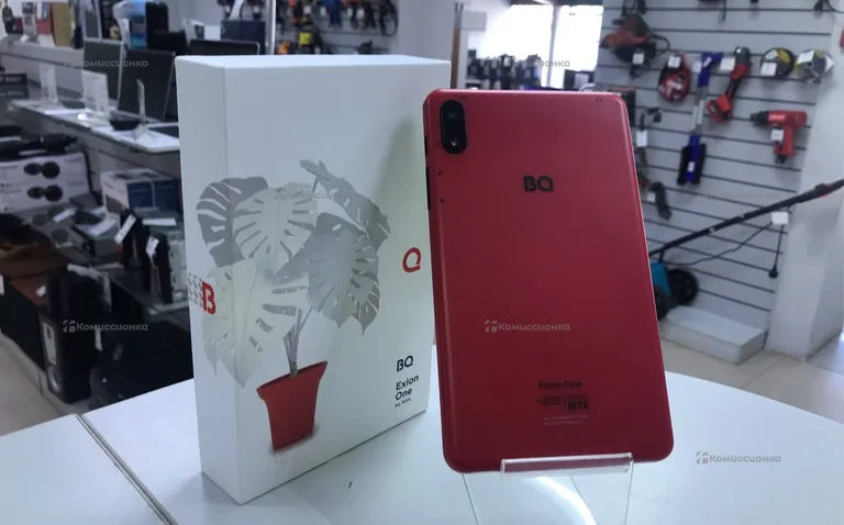 Планшет BQ Exion one red 2/32