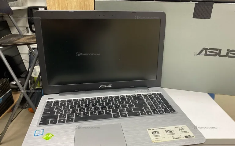Ноутбук ASUS K556U