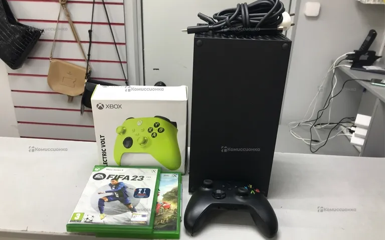 Приставка Xbox Series X 1 TB