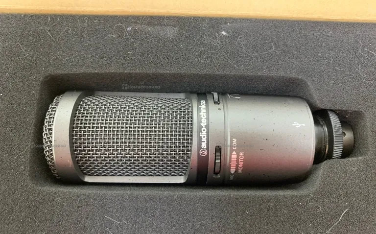 Микрофон Audio technica AT 2020