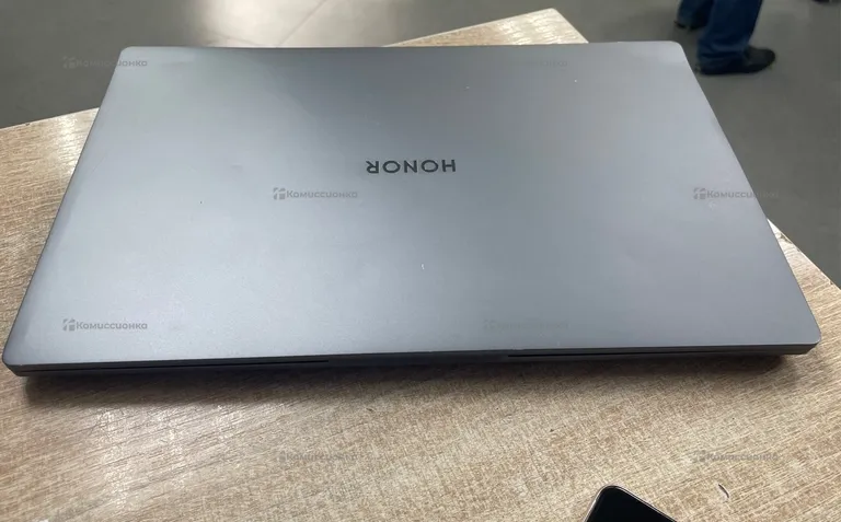 Ноутбук  Honor 16q
