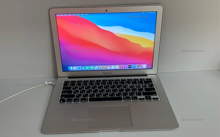 Ноутбук MacBook Air (13-inch,Mid 2012)