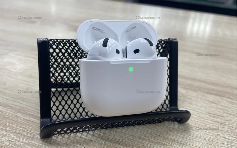 Наушники  AirPods 4