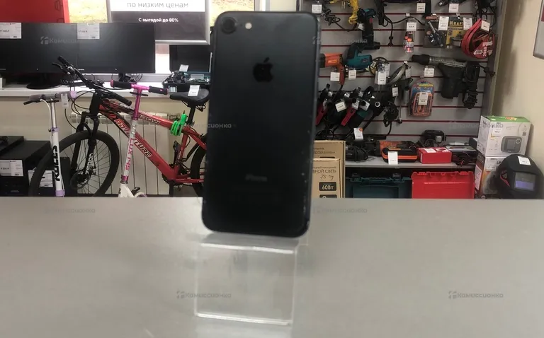 Apple iPhone 7 32 ГБ