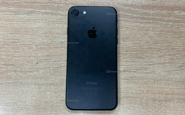 Apple IPhone 7 32 ГБ