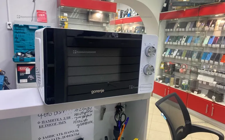 Микроволновая печь Gorenje MO E1W