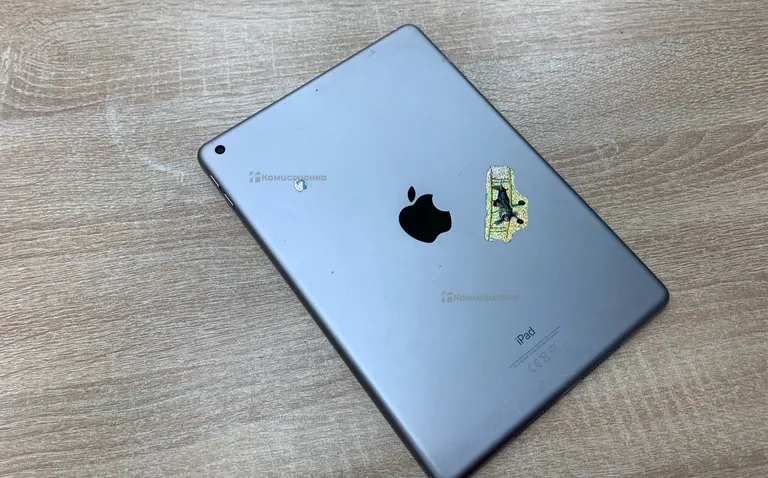 Планшет Apple Apple iPad 6 поколения 32GB