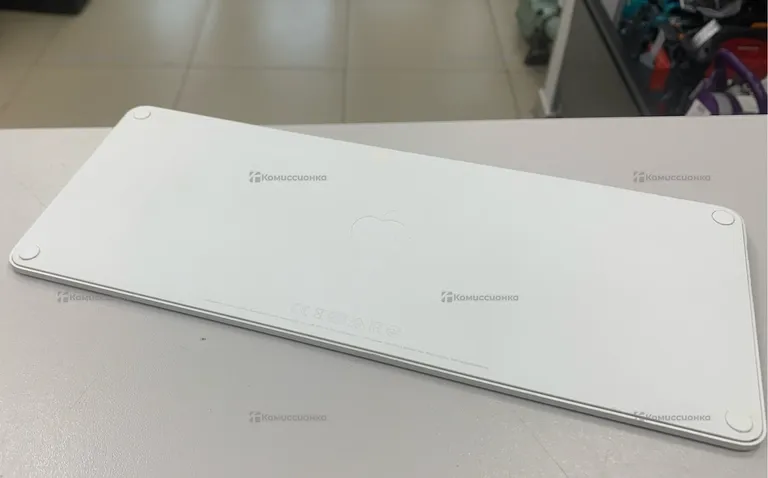 Клавиатура Apple A2449