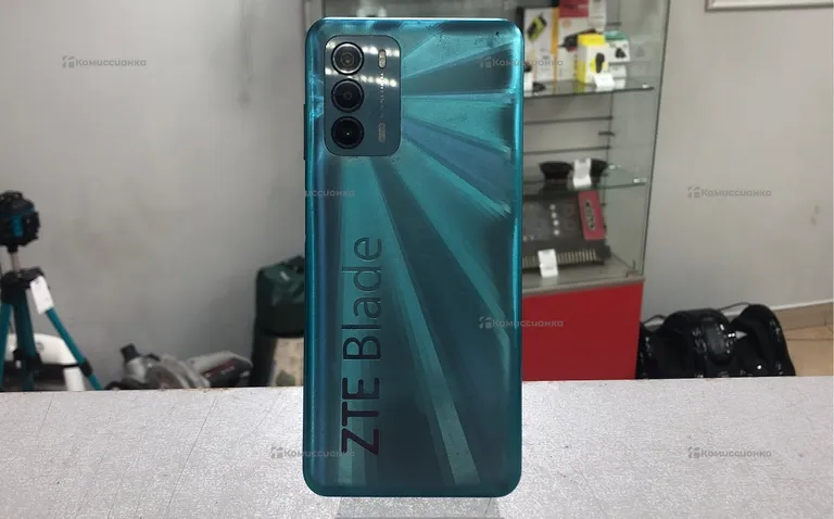 ZTE Blade V40 Vita 4/128Gb