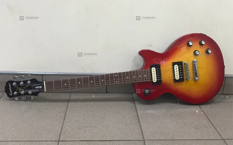 Электрогитара Epiphone les Paul