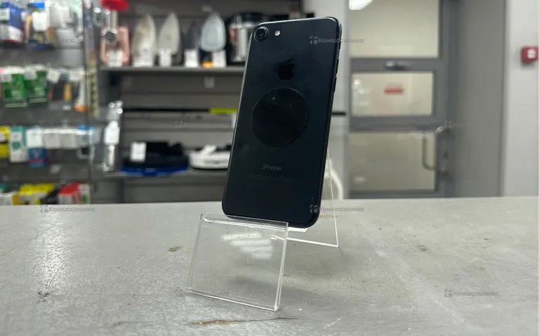 Apple IPhone 7 32 ГБ