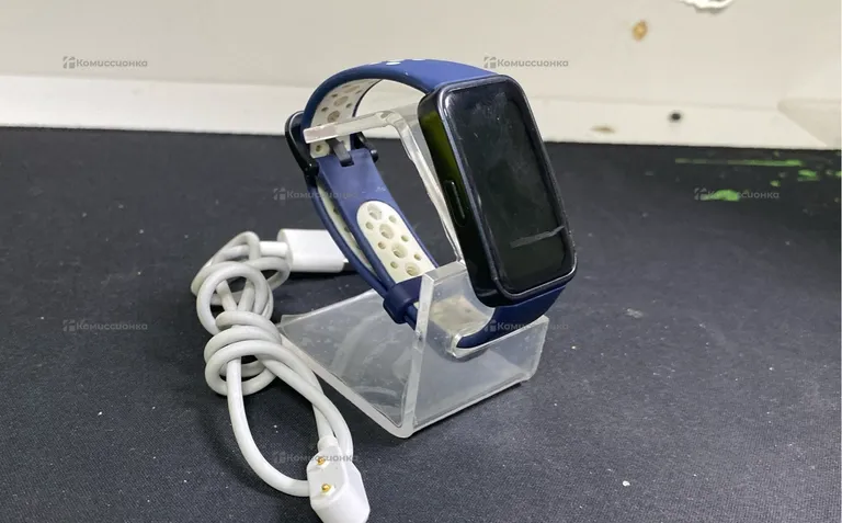 Часы Huawei Band 8