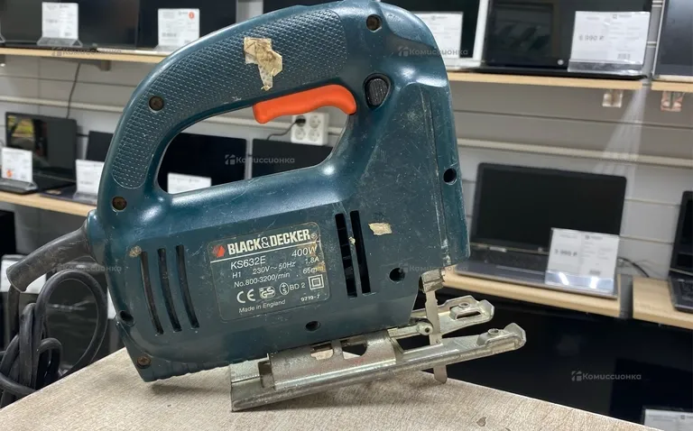 Электролобзик BLACK+DECKER KS633E