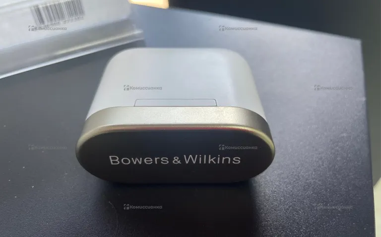 Наушники  bowers wilkins