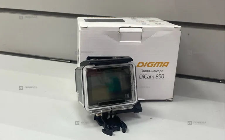 Экшен камера digma di cam 850