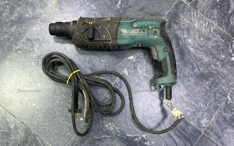 Перфоратор Makita HR2470