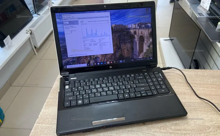 Ноутбук DNS i5-560M 4/128