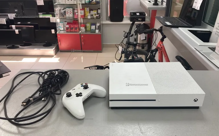 Приставка Xbox One S 512 ГБ с дисководом