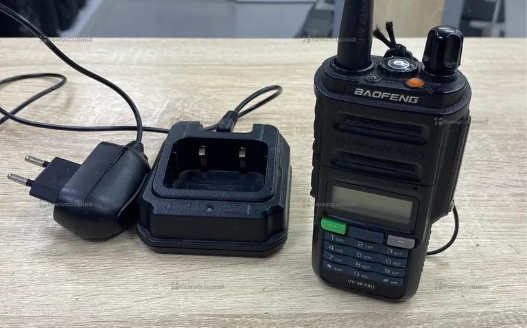 Рация  BAOFENG UV-9R Pro