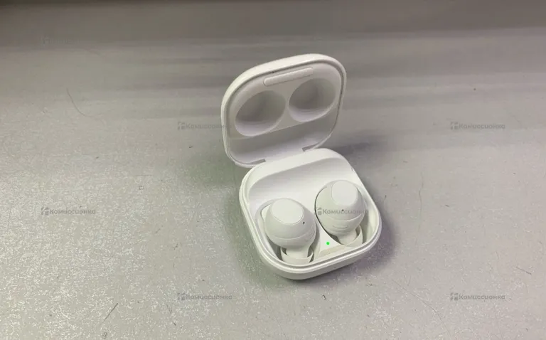 Наушники  Samsung Earbuds FE