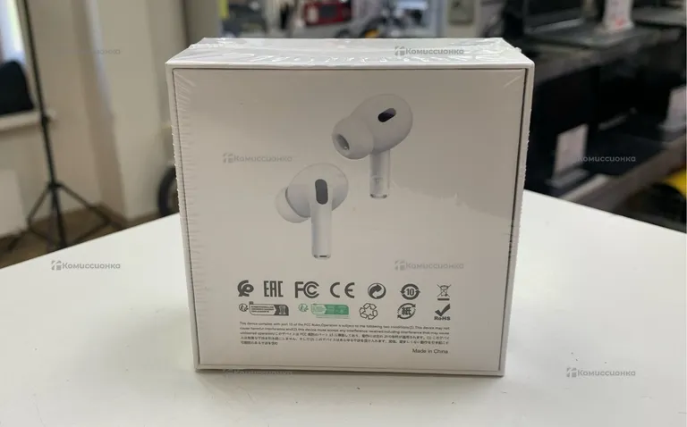 Наушники  AirPro с дисплеем