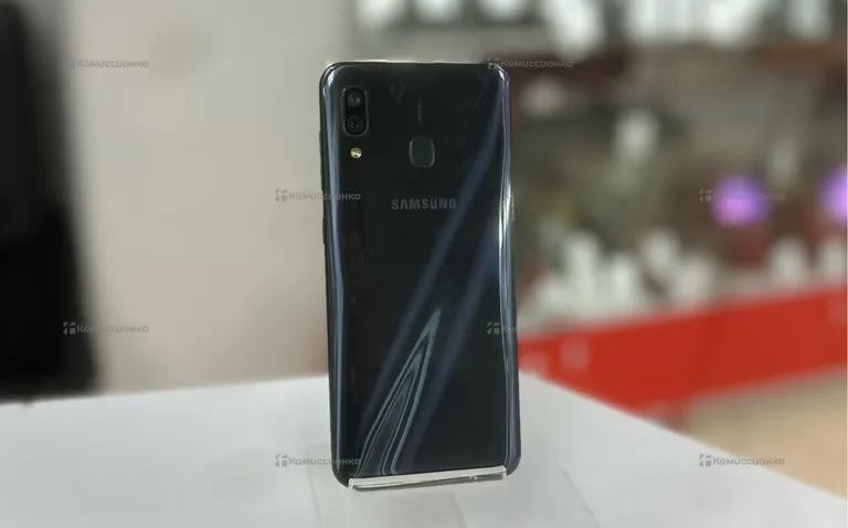 Samsung Galaxy A30 4/64 ГБ