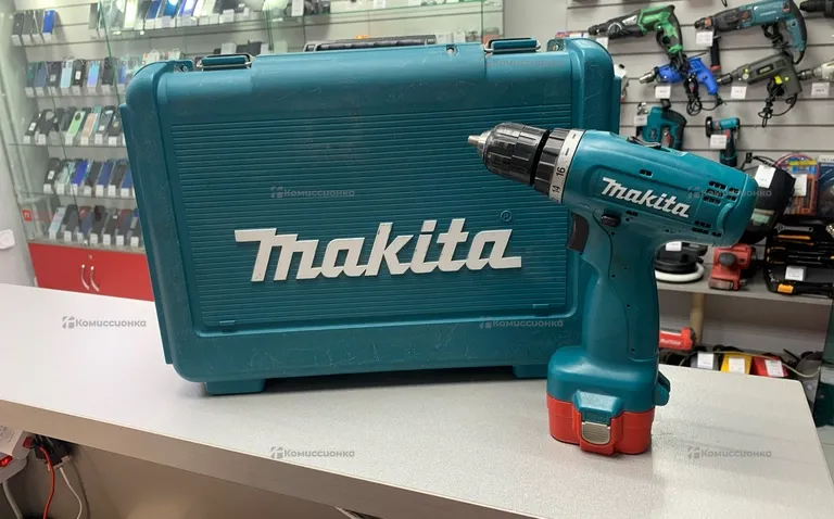 Шуруповерт Makita dc1414T