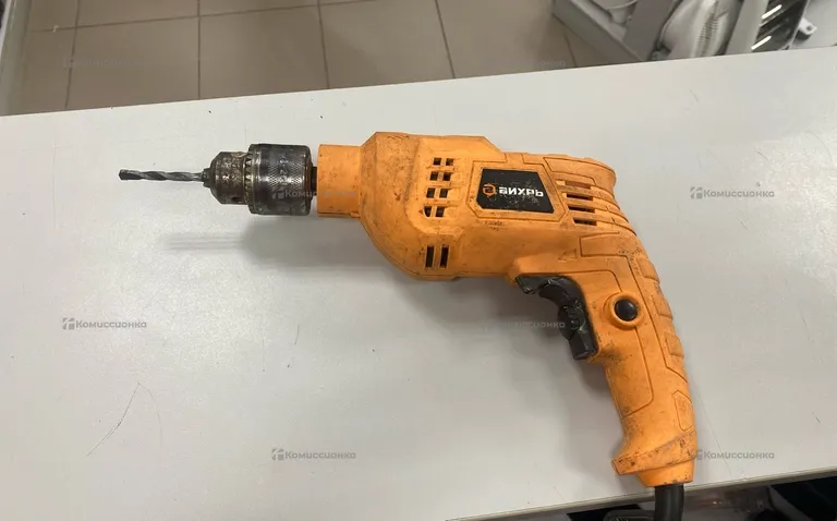 Дрель вихрь ДУ 550
