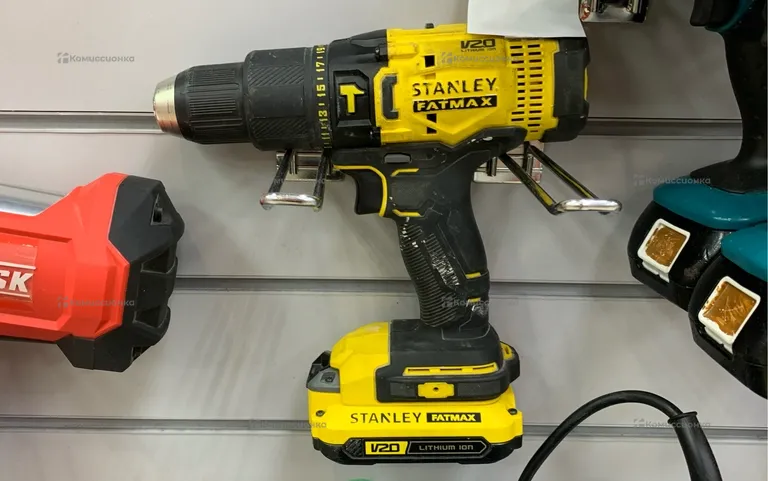 Ударная дрель-шуруповерт Stanley Fatmax SCD711C2K