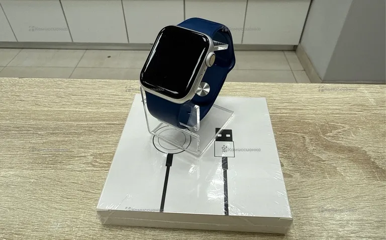 Часы Apple Watch 4 40mm