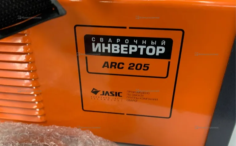 Сварочный инвертор Сварог arc 205