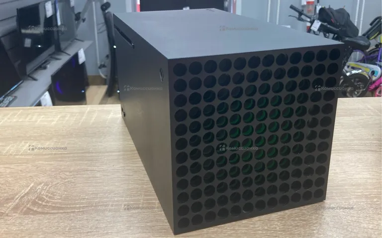 Приставка Xbox Series X 1 TB